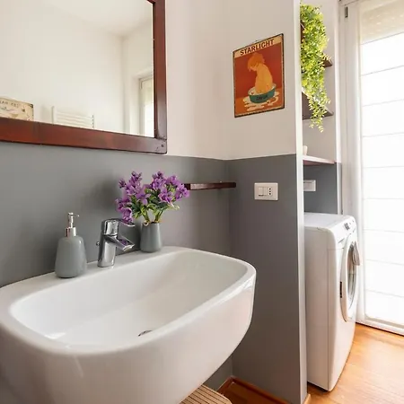 Ippodromo Cozy Near San Siro Апартаменты *
